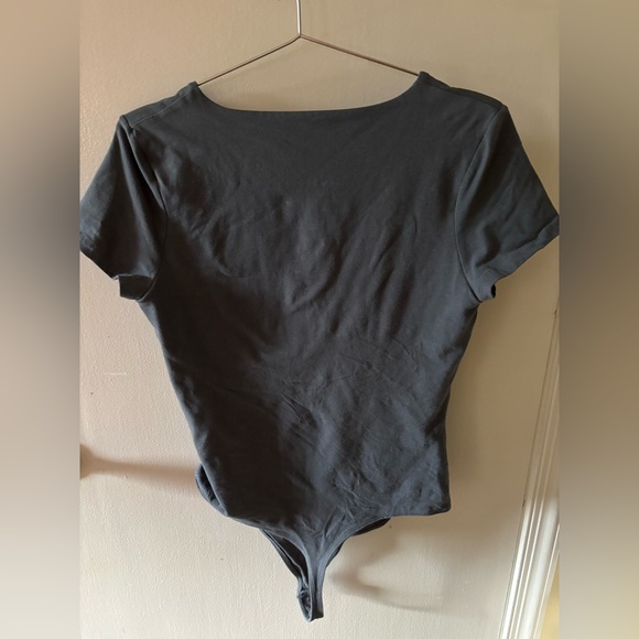 Abercrombie & Fitch V-Neck Bodysuit, Large - Picture 3 of 4